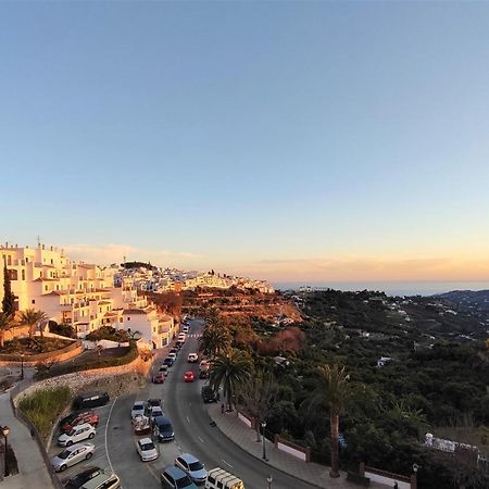 Lovely 2 Bedroom Apartment With Sea View, Фрихилиана Экстерьер фото