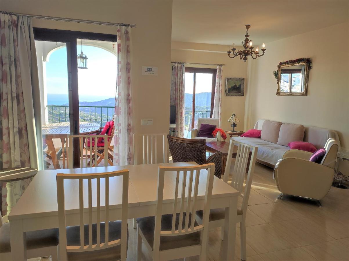 Lovely 2 Bedroom Apartment With Sea View, Фрихилиана Экстерьер фото